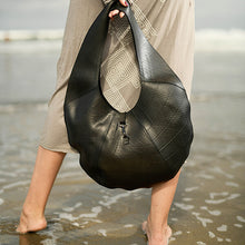 Load image into Gallery viewer, "Eclipse" bag - 60$