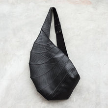 Load image into Gallery viewer, "Croissant" bag - 98$